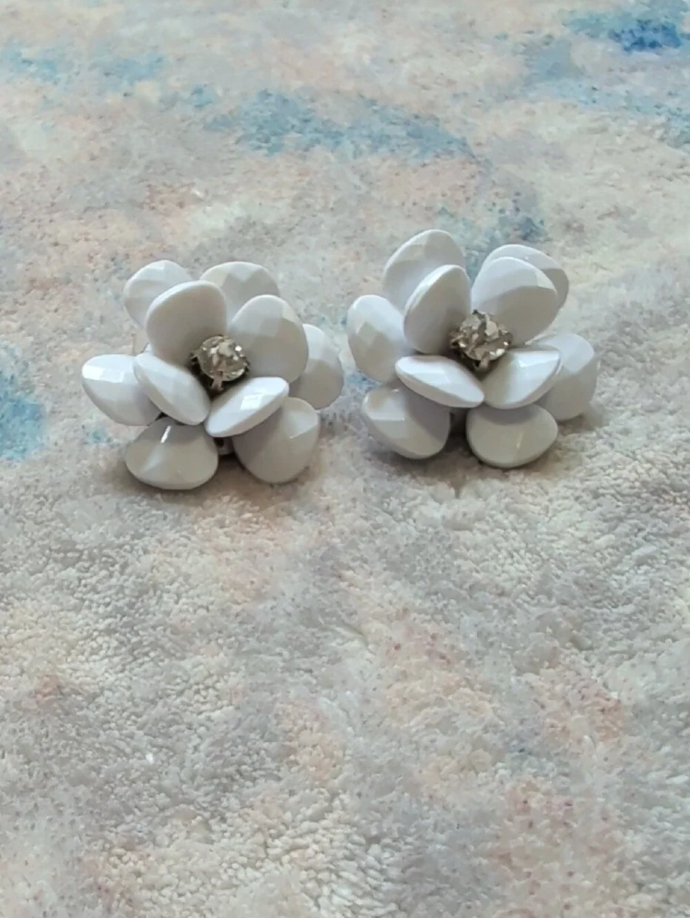 Vintage White Floral Statement Earrings with Crystal Center Retro 1